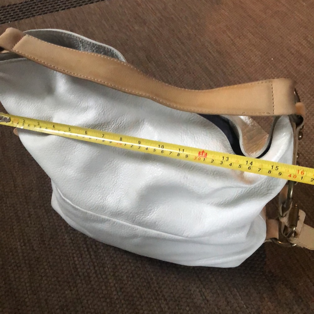 Beautiful leather handbag ๐ - Picture 3 of 12